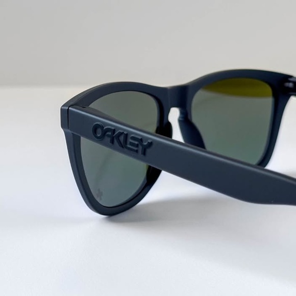 Oakley Frogskins - Infinite Hero Collection - Picture 3 of 4
